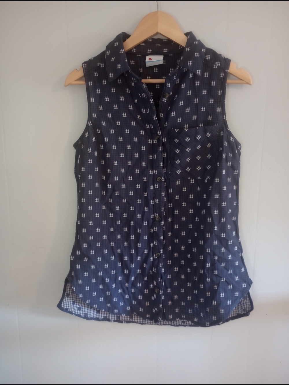 Columbia Navy Sleeveless Button-Front Shirt with White Geo Print Size M